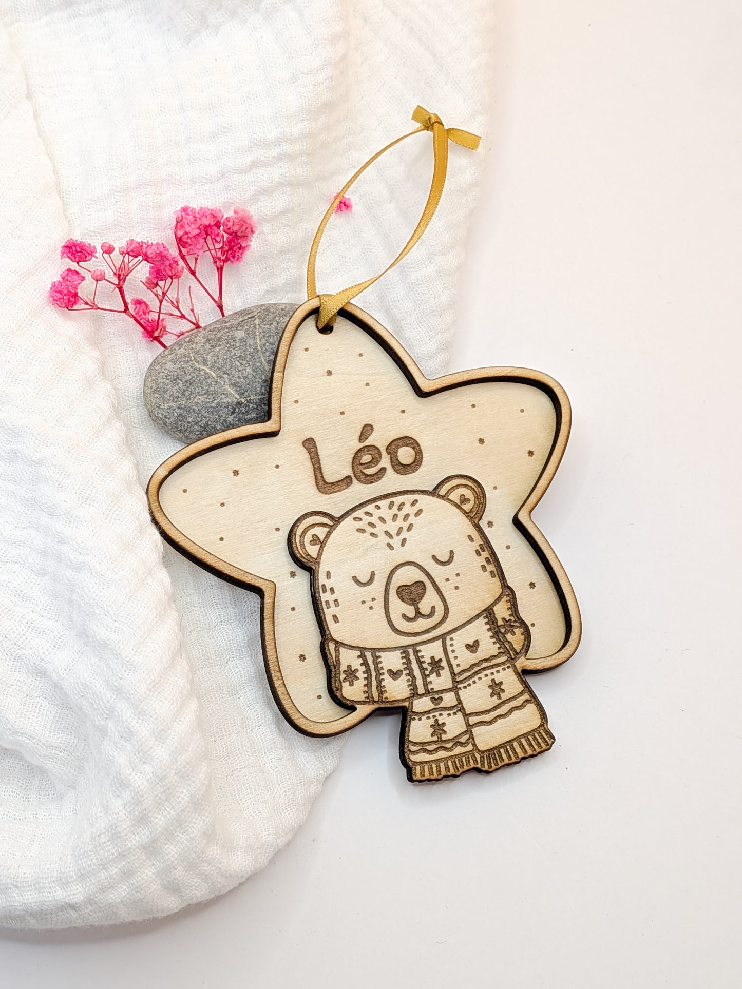Étoile de Noël Personnalisée en Bois – Décoration de Sapin Gravée pour Enfant