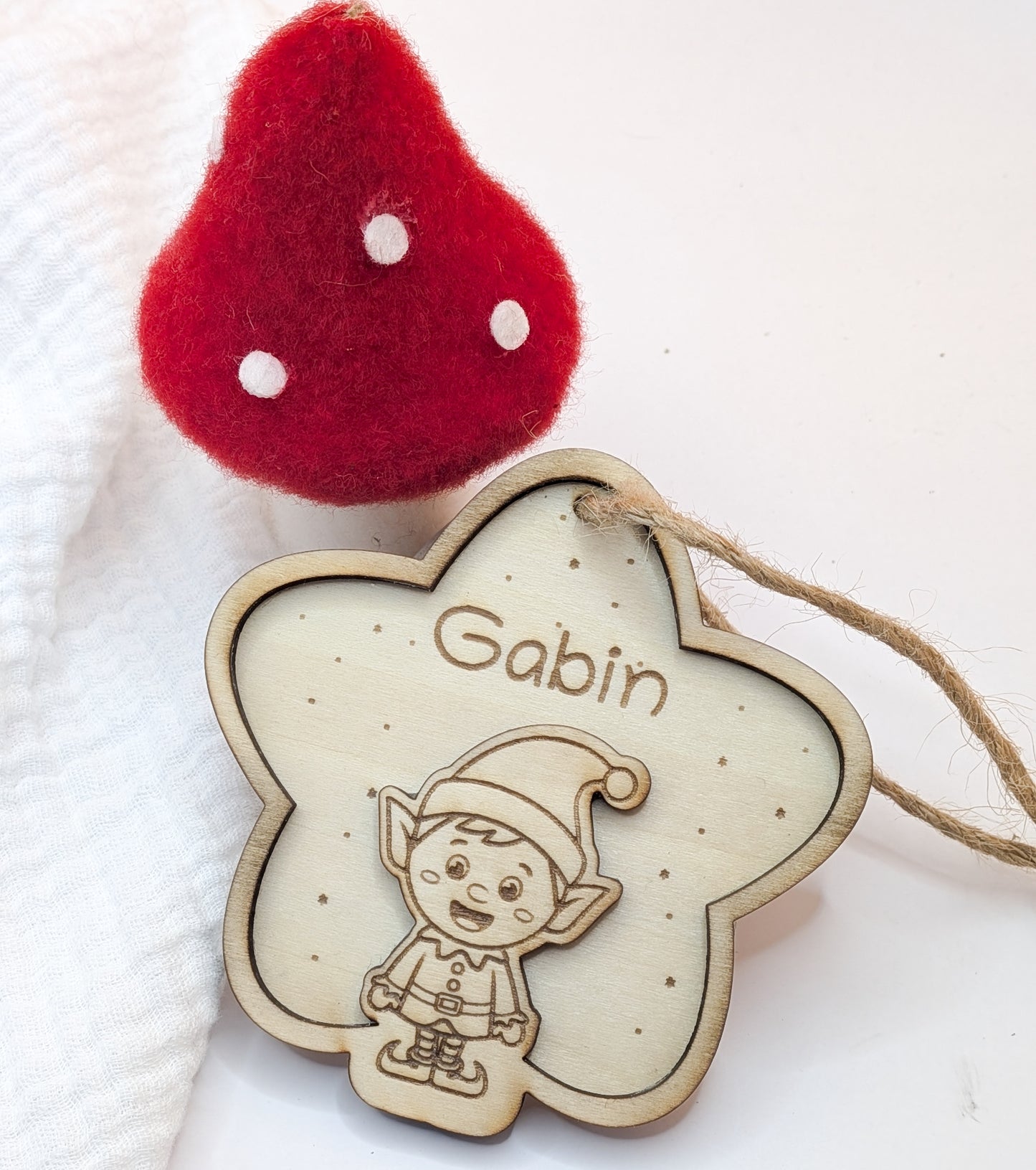 Étoile de Noël Personnalisée en Bois – Décoration de Sapin Gravée pour Enfant