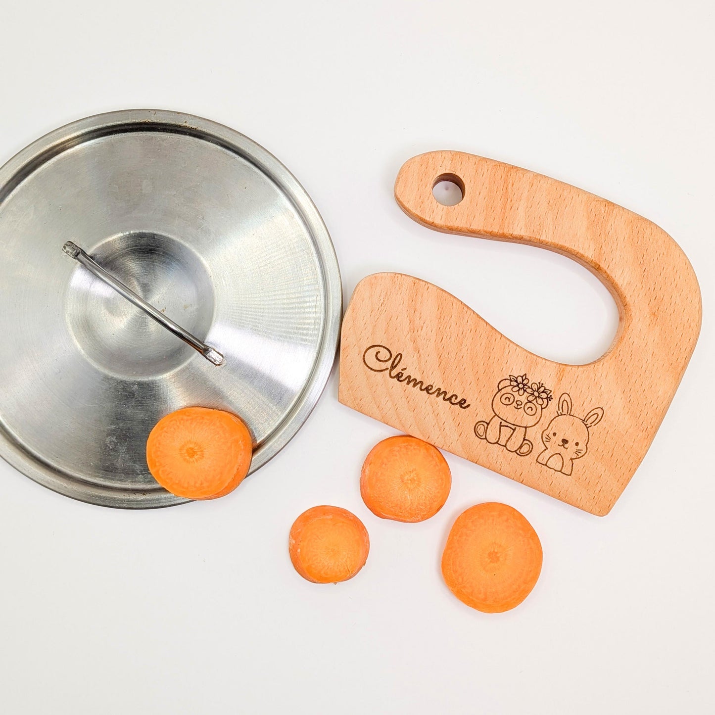 Couteau Enfant Sécurisé en bois gravé - Méthode Montessori - Couteau Montessori Personnalisé pour bébé.