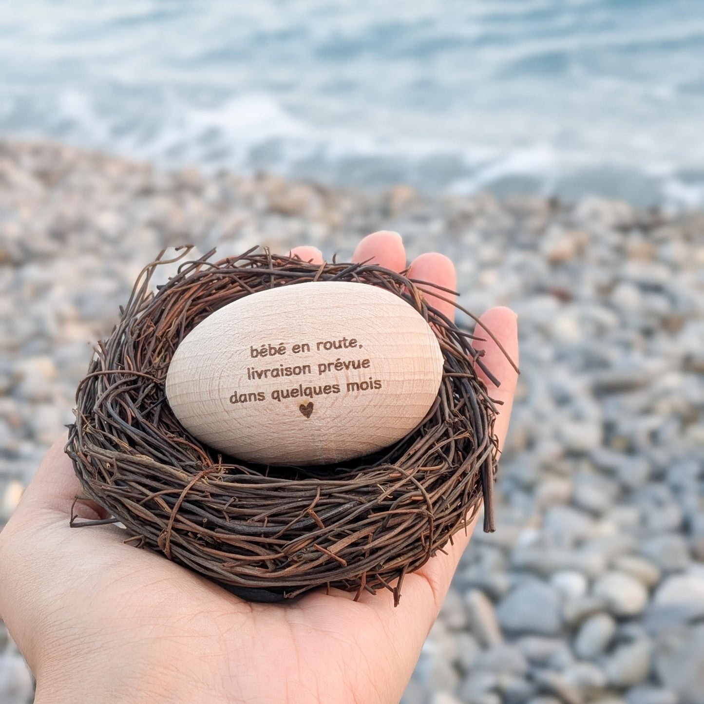 Œuf en Bois Personnalisé – Annonce de Grossesse Originale | Cadeau Futurs Grands-Parents, Bébé en Route, Gravure sur Mesure