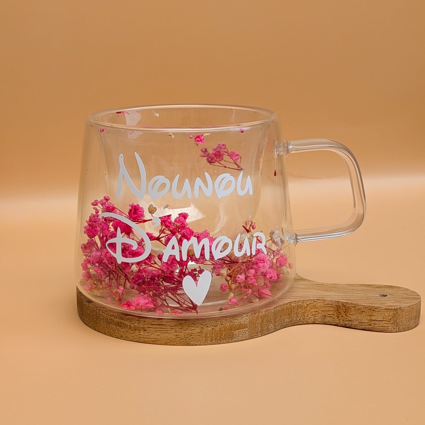 Tasse personnalisée en verre double paroi avec fleurs séchées –Cadeau original pour papy, nounou, marraine, maman/Prénom ou message au choix.