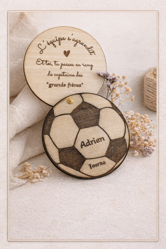 Annonce Grossesse Personnalisée – Grand Frère, Tonton, Parrain – Carte Football en Bois – Cadeau Annonce Bébé